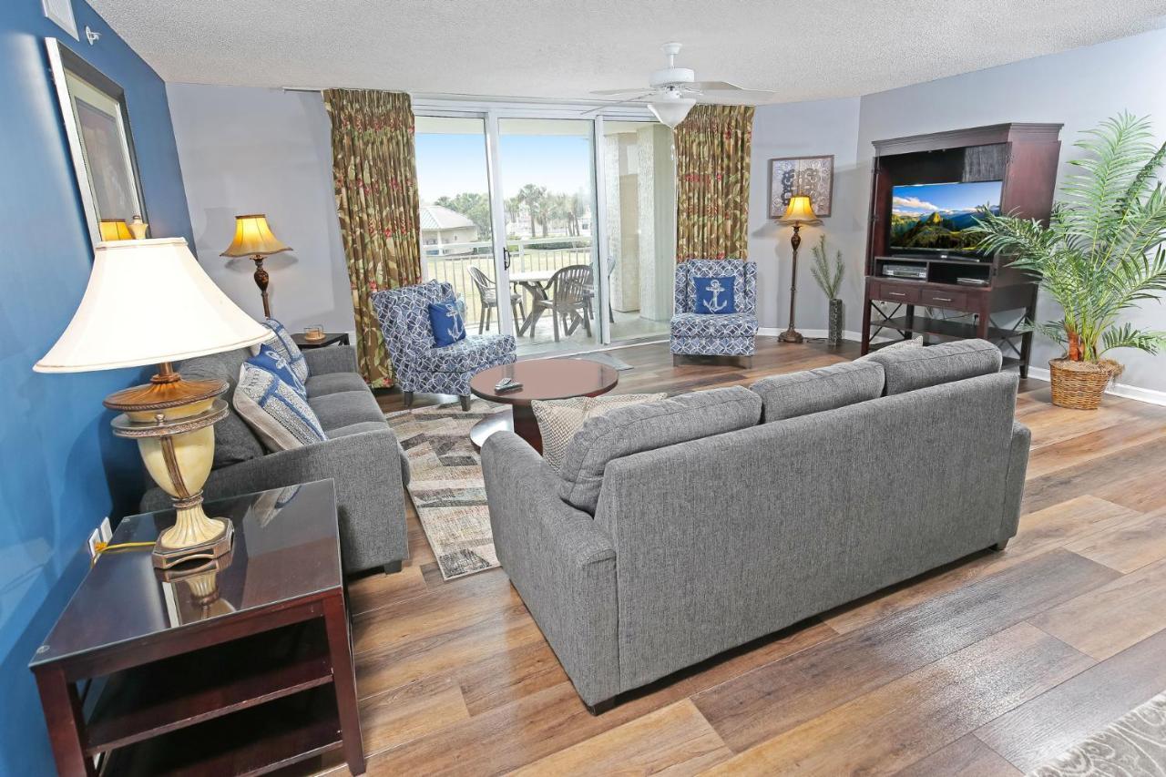 Barefoot Golf & Yacht Club Resort